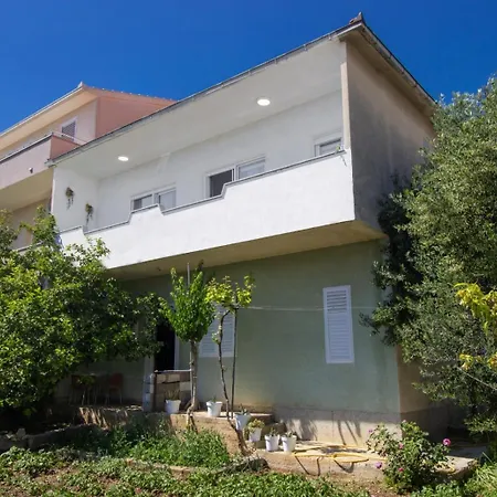 Trogirski San 公寓 特罗吉尔