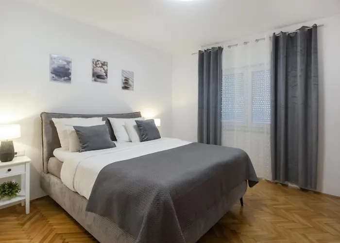 Trogirski San 아파트 *