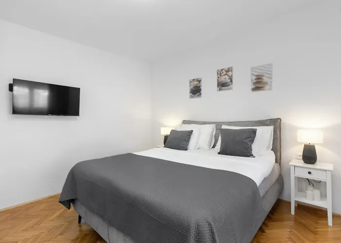 Trogirski San 아파트 *