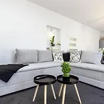 Apartment Trogirski San
