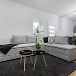 Apartment Trogirski San Trogir