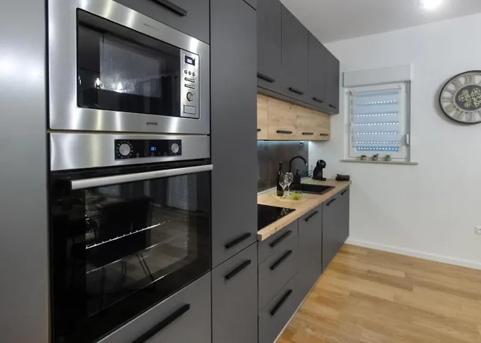 Trogirski San 公寓